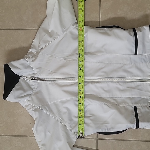 Nike White Jacket with Pockets - Picture 10 of 11